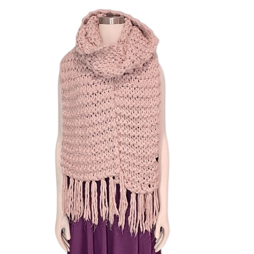 🍄 Love & Lore Chunky Knit Pink Scarf